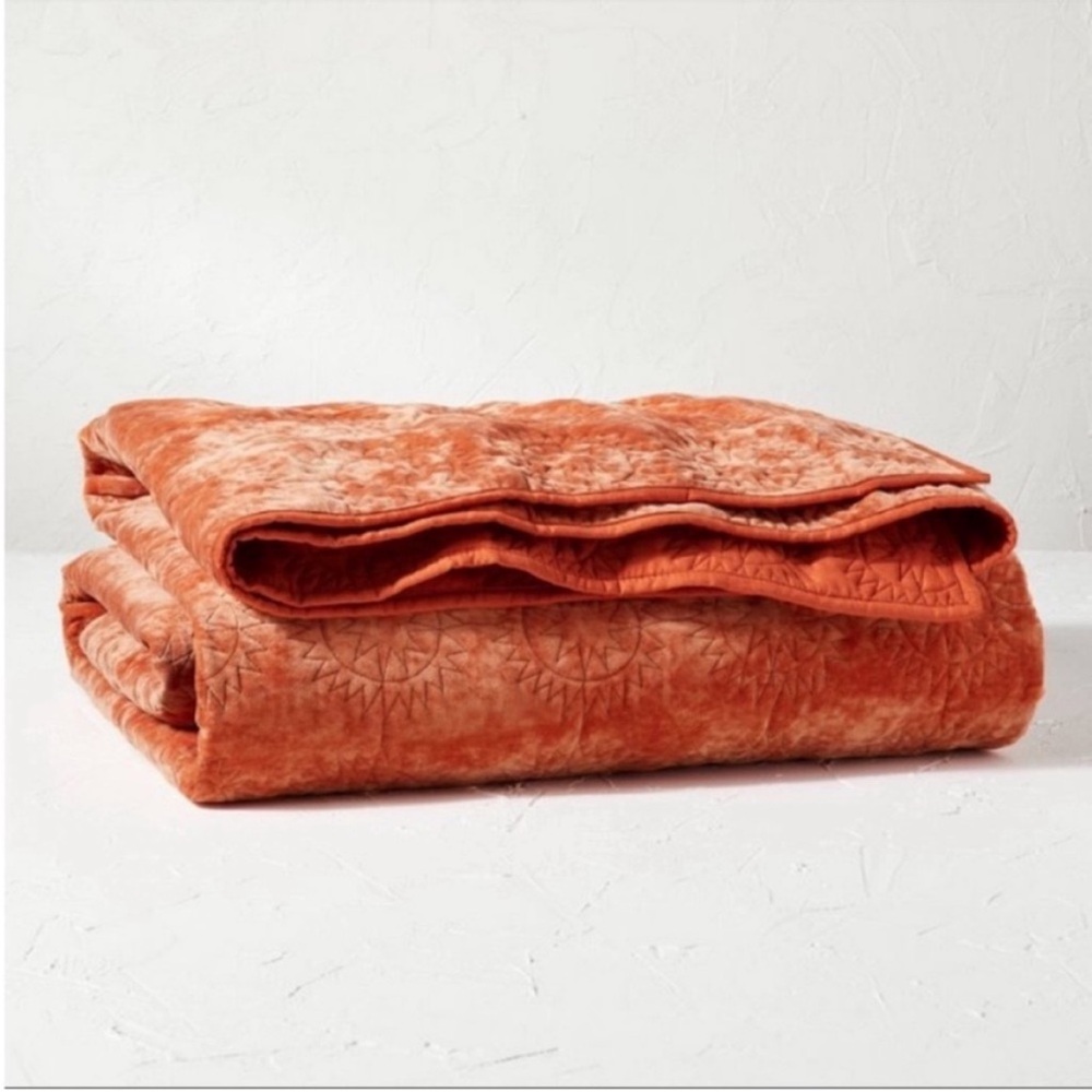 Opalhouse Jungalow King Vintage Sun Stitched Coral Quilt